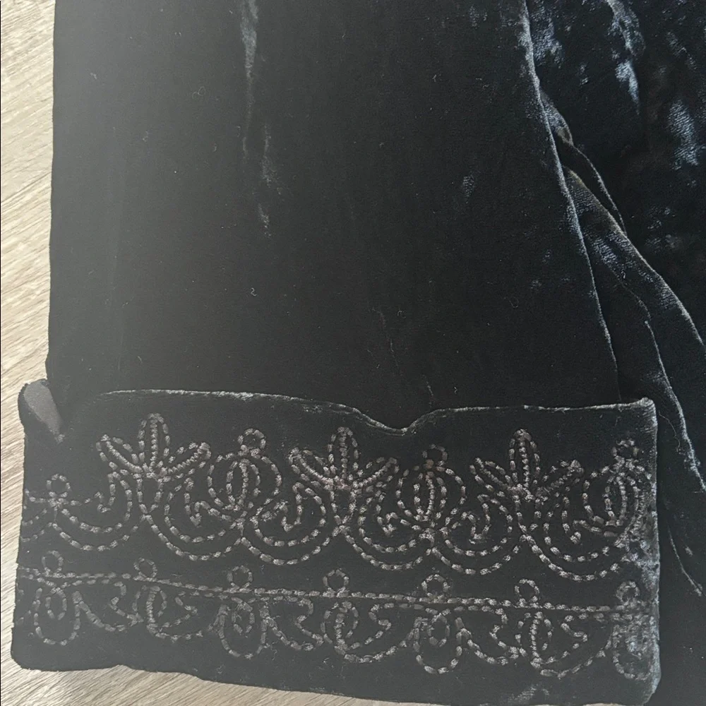 TAHARI Black Velvet Blazer Sz S/M(Estimated)